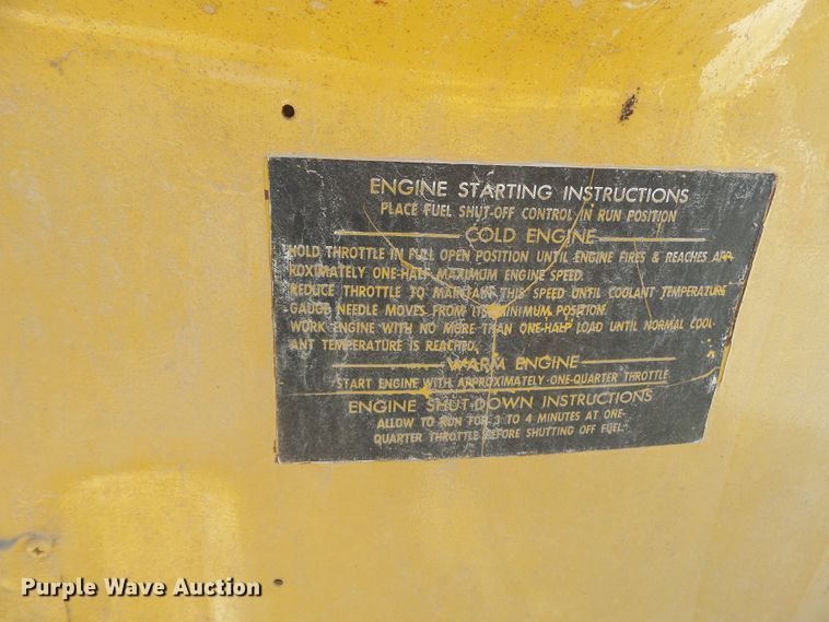 image for item DH7889 Fiat-Allis 21B cable plow dozer