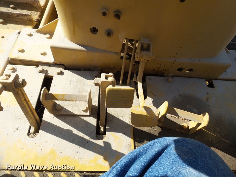 image for item DH7889 Fiat-Allis 21B cable plow dozer