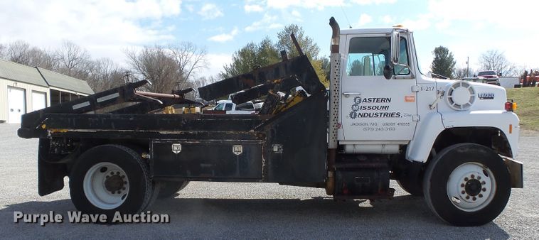 image for item DH7890 1990 Ford L8000 flatbed truck