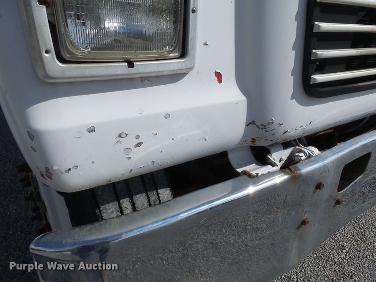 image for item DH7890 1990 Ford L8000 flatbed truck