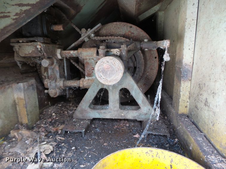 image for item DH7890 1990 Ford L8000 flatbed truck