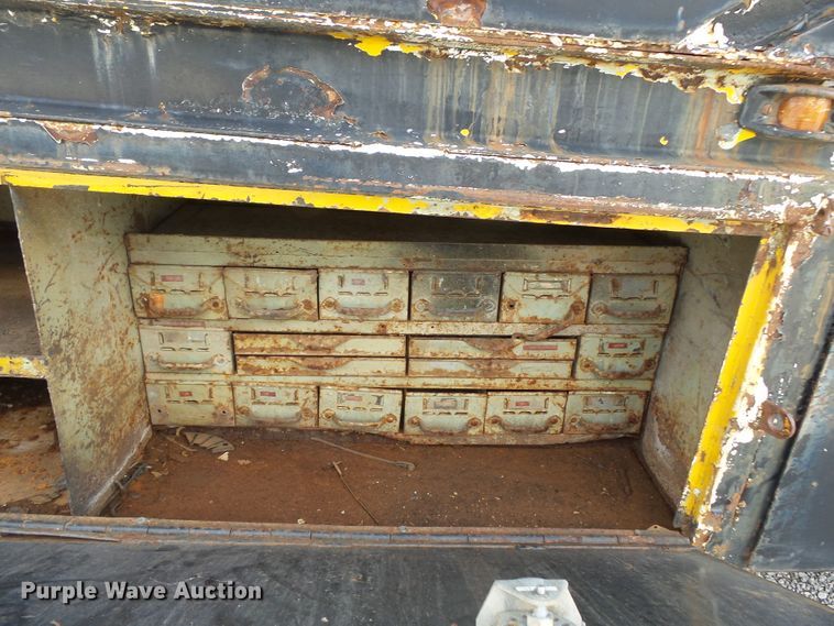 image for item DH7890 1990 Ford L8000 flatbed truck