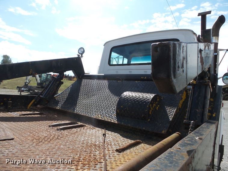 image for item DH7890 1990 Ford L8000 flatbed truck