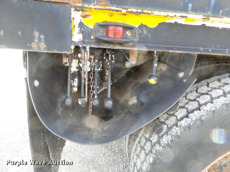 image for item DH7890 1990 Ford L8000 flatbed truck