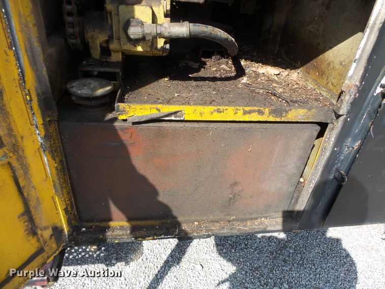 image for item DH7890 1990 Ford L8000 flatbed truck