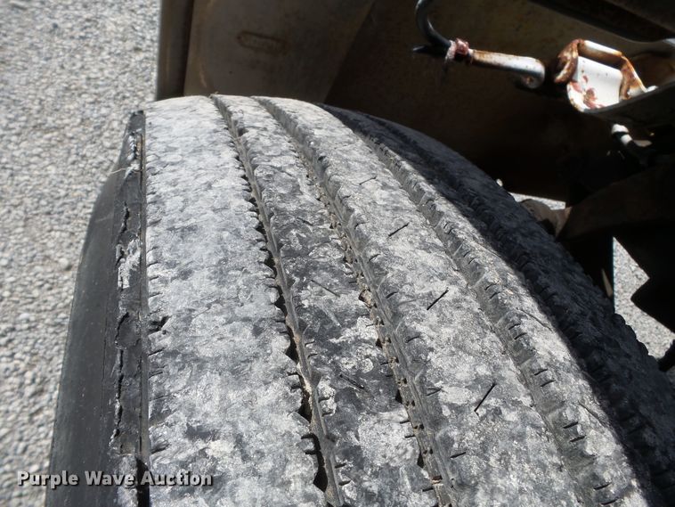 image for item DH7890 1990 Ford L8000 flatbed truck