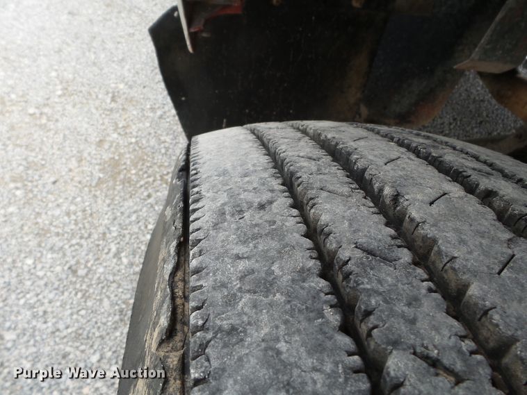 image for item DH7890 1990 Ford L8000 flatbed truck