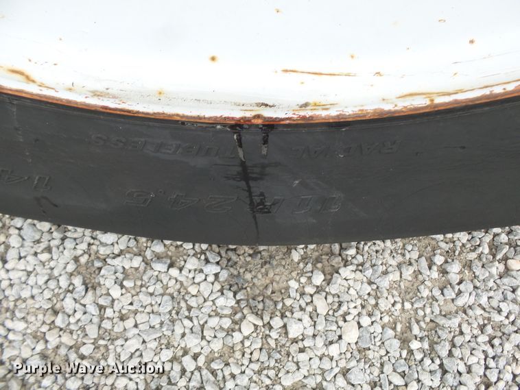 image for item DH7890 1990 Ford L8000 flatbed truck