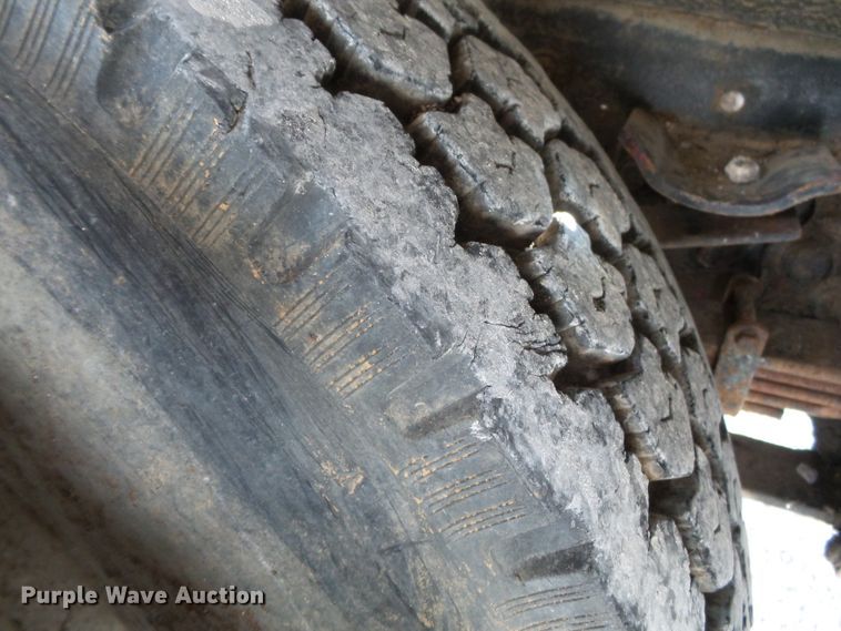 image for item DH7890 1990 Ford L8000 flatbed truck