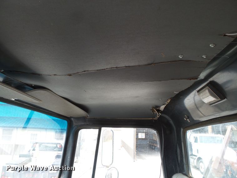 image for item DH7890 1990 Ford L8000 flatbed truck