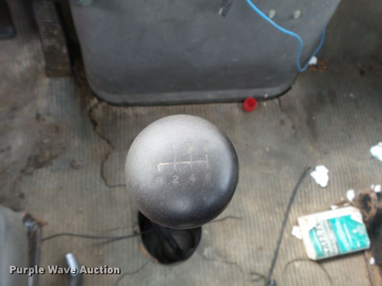 image for item DH7890 1990 Ford L8000 flatbed truck