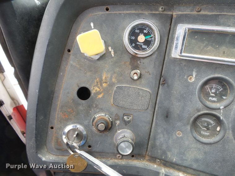 image for item DH7890 1990 Ford L8000 flatbed truck