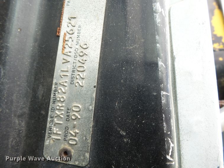 image for item DH7890 1990 Ford L8000 flatbed truck