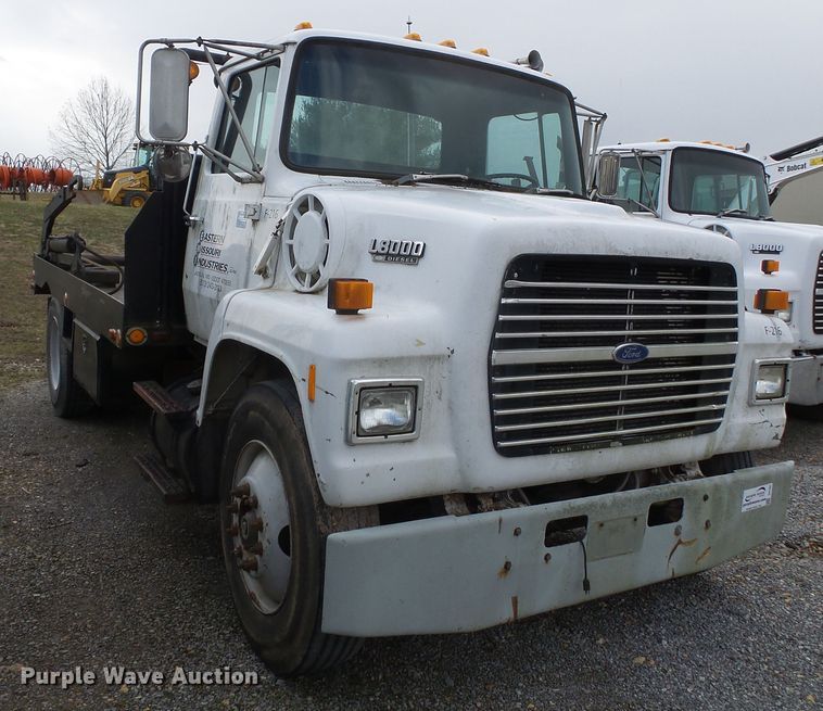 image for item DH7891 1990 Ford L8000 flatbed truck