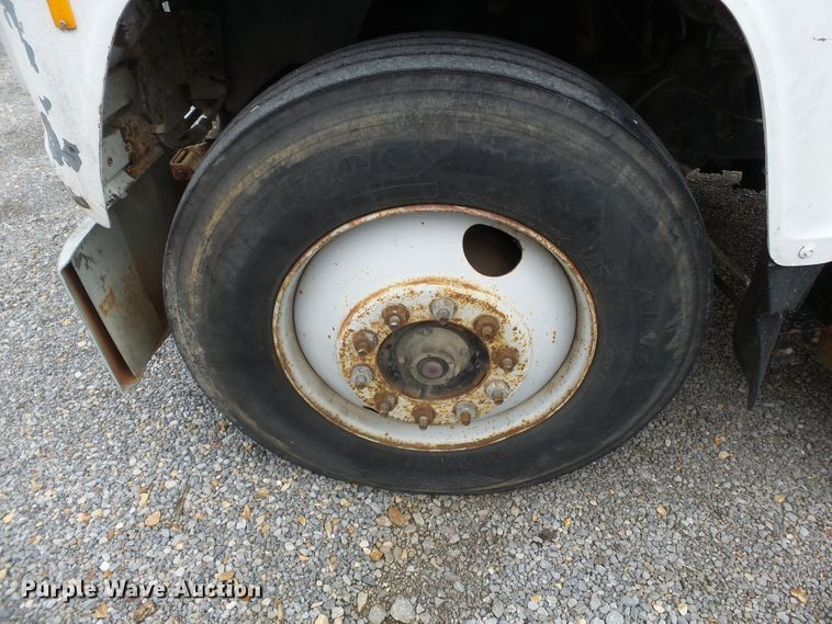 image for item DH7891 1990 Ford L8000 flatbed truck