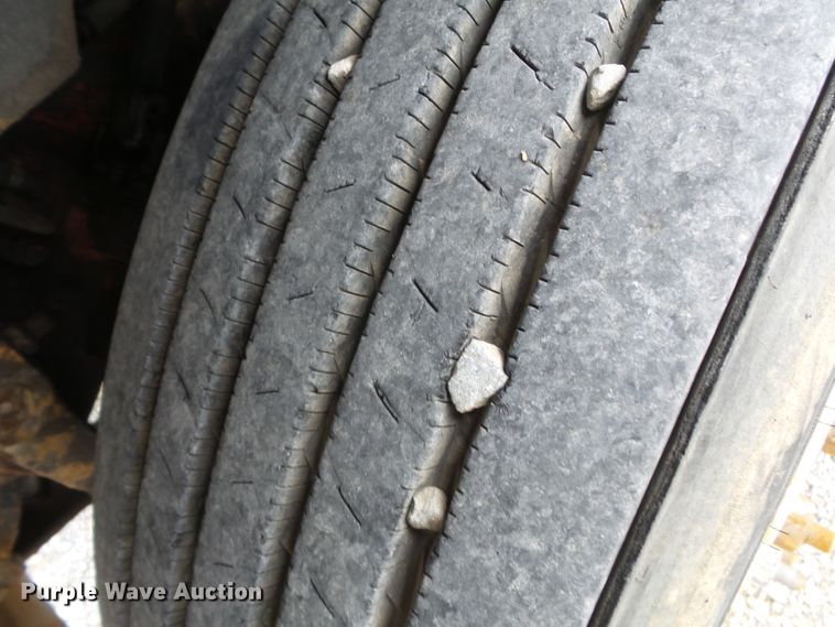 image for item DH7891 1990 Ford L8000 flatbed truck