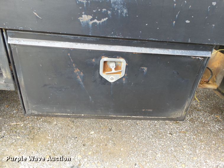 image for item DH7891 1990 Ford L8000 flatbed truck