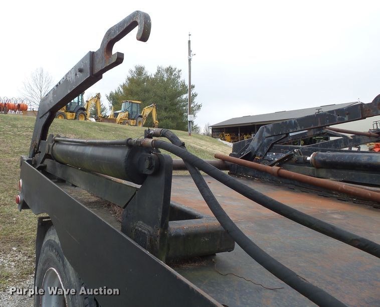 image for item DH7891 1990 Ford L8000 flatbed truck