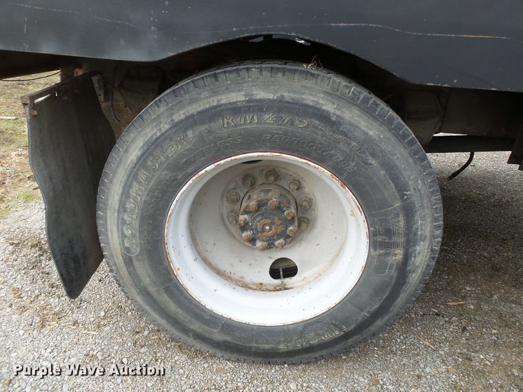 image for item DH7891 1990 Ford L8000 flatbed truck