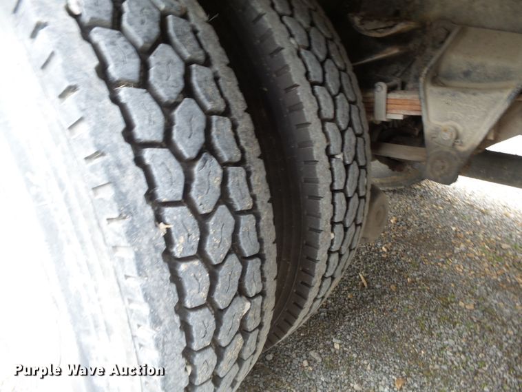 image for item DH7891 1990 Ford L8000 flatbed truck