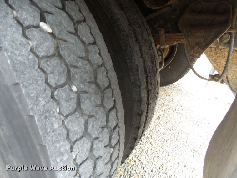 image for item DH7891 1990 Ford L8000 flatbed truck