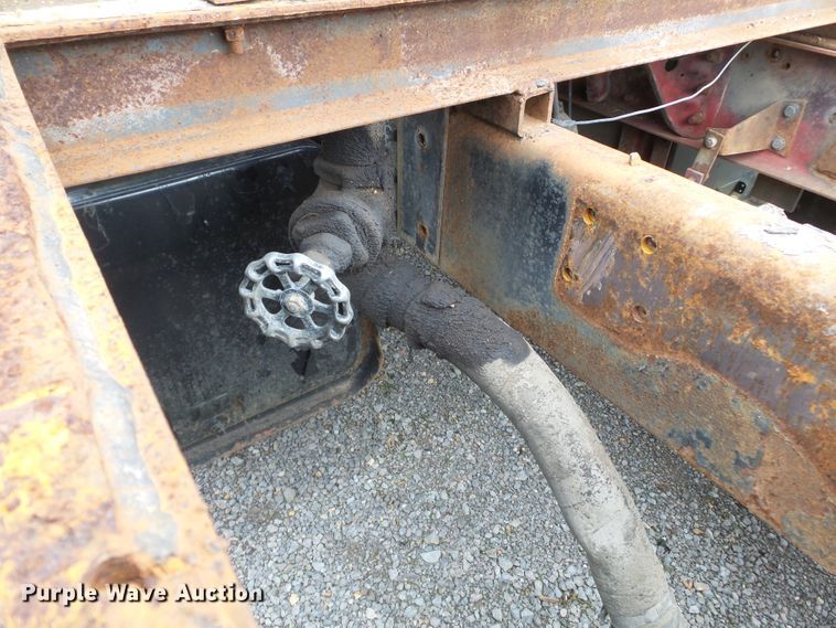 image for item DH7891 1990 Ford L8000 flatbed truck