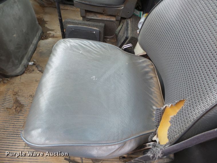 image for item DH7891 1990 Ford L8000 flatbed truck