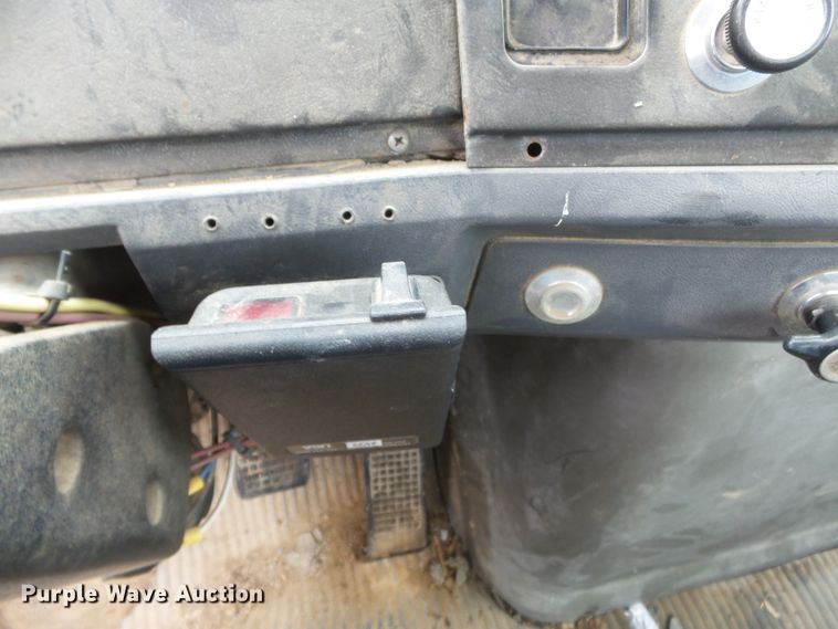 image for item DH7891 1990 Ford L8000 flatbed truck