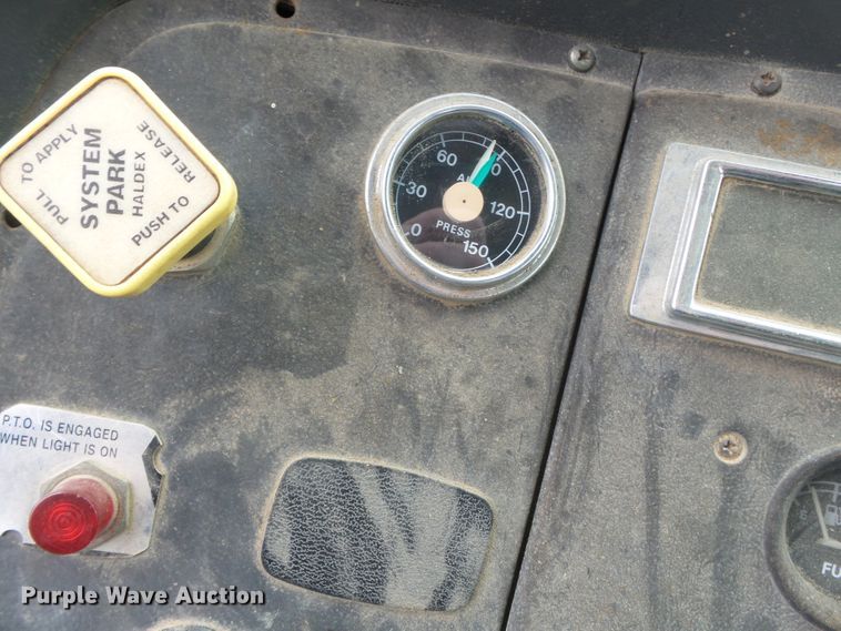 image for item DH7891 1990 Ford L8000 flatbed truck