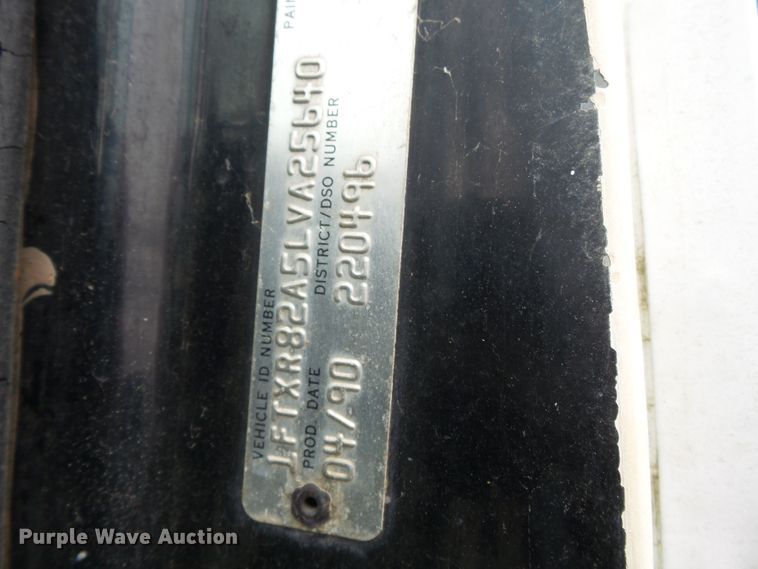 image for item DH7891 1990 Ford L8000 flatbed truck