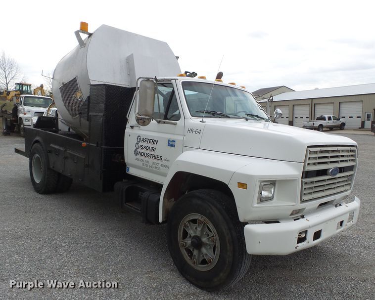 image for item DH7892 1988 Ford F700 sewer rodder truck