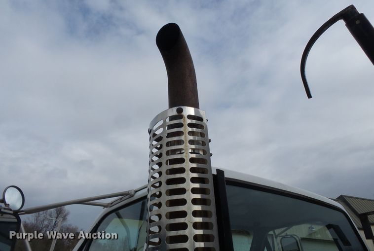 image for item DH7892 1988 Ford F700 sewer rodder truck