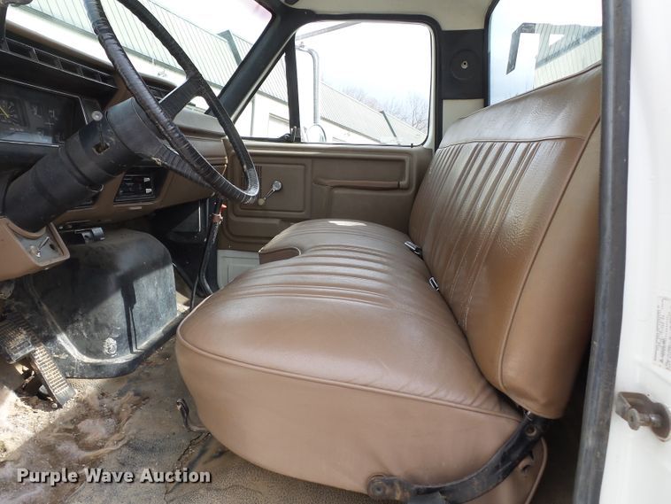 image for item DH7892 1988 Ford F700 sewer rodder truck