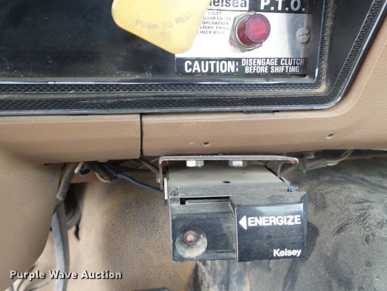 image for item DH7892 1988 Ford F700 sewer rodder truck