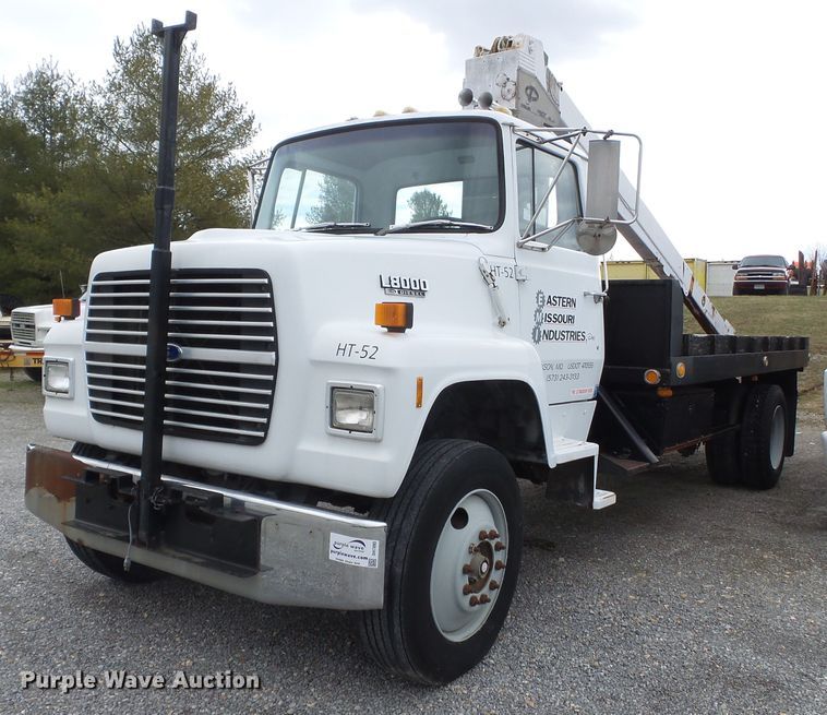 image for item DH7893 1987 Ford L8000 crane truck