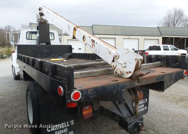 image for item DH7893 1987 Ford L8000 crane truck