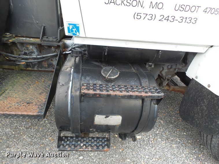 image for item DH7893 1987 Ford L8000 crane truck