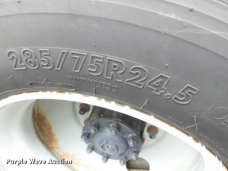 image for item DH7893 1987 Ford L8000 crane truck