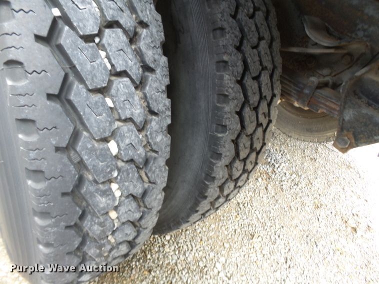 image for item DH7893 1987 Ford L8000 crane truck