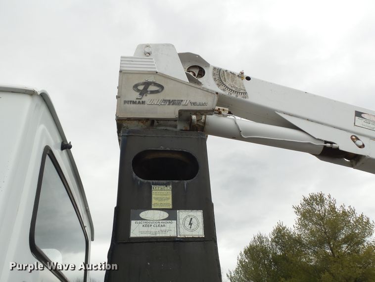 image for item DH7893 1987 Ford L8000 crane truck