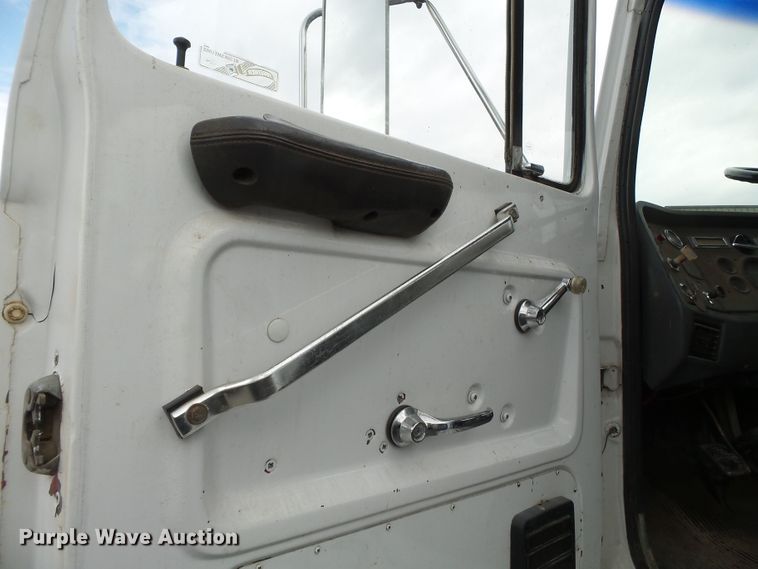 image for item DH7893 1987 Ford L8000 crane truck