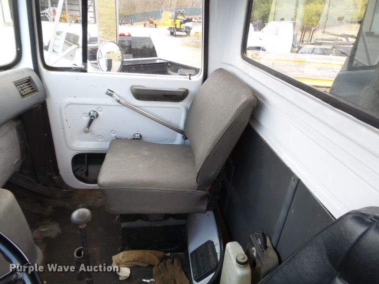 image for item DH7893 1987 Ford L8000 crane truck