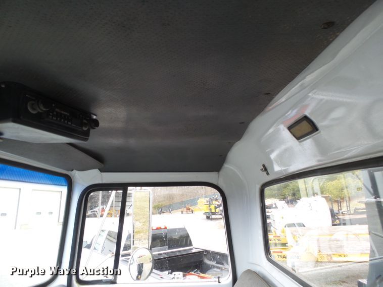 image for item DH7893 1987 Ford L8000 crane truck