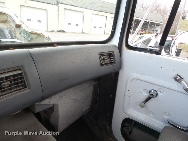 image for item DH7893 1987 Ford L8000 crane truck