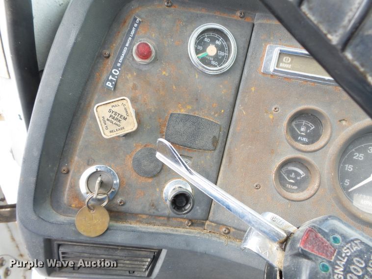 image for item DH7893 1987 Ford L8000 crane truck