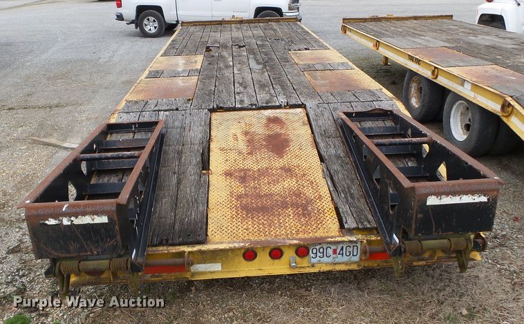 image for item DH7894 2002 Trail King TK20-2400 equipment trailer