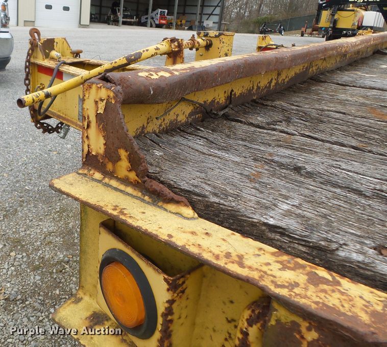 image for item DH7894 2002 Trail King TK20-2400 equipment trailer