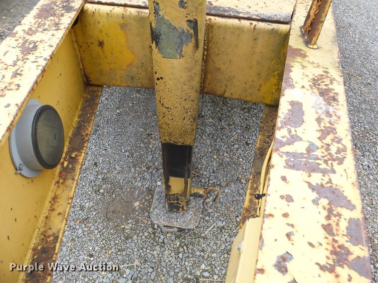 image for item DH7894 2002 Trail King TK20-2400 equipment trailer