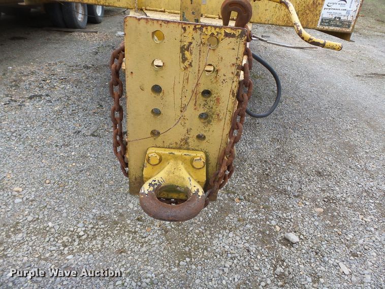 image for item DH7894 2002 Trail King TK20-2400 equipment trailer