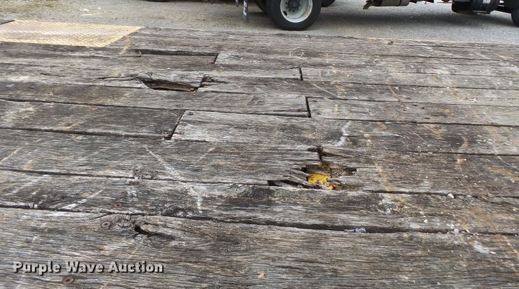 image for item DH7894 2002 Trail King TK20-2400 equipment trailer